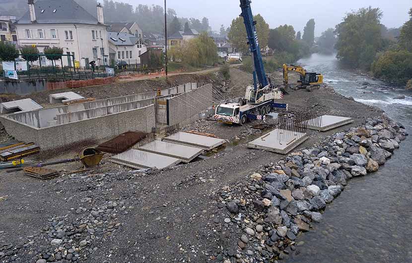 Travaux en cours sur le seuil de la Poste de Nay - 2022 ©CDC Biodiversité