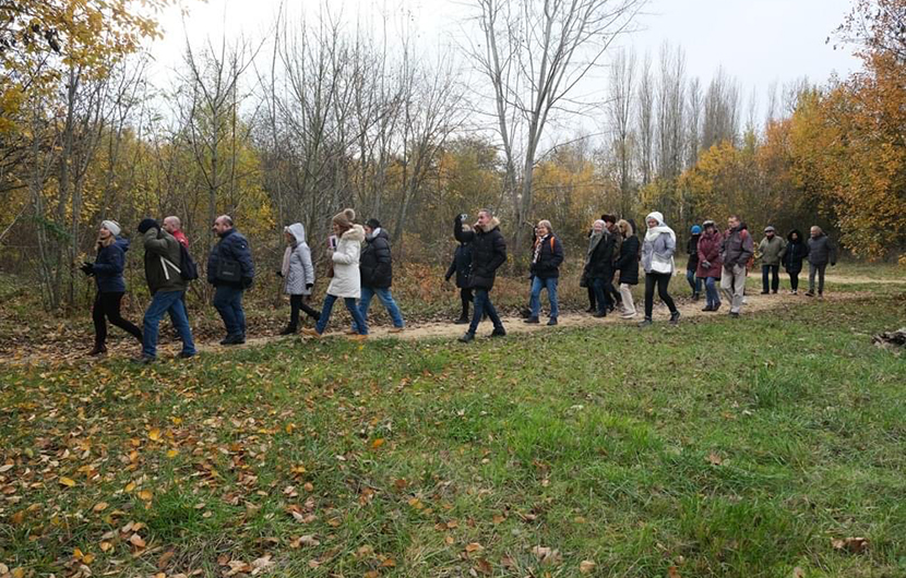 Visite Friche Kodak bicentenaire Ourcq, le long du sentier, 2022.12.10 © Nataniel Halberstam