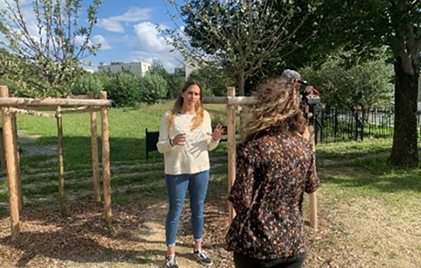 Le jeudi 8 juillet, l’équipe de tournage de la Métropole du Grand Paris est partie à la rencontre des porteurs et partenaires du projet Nature 2050 « Aimé Césaire : square de biodiversité » situé à Aubervilliers, en Seine-Saint-Denis (93)