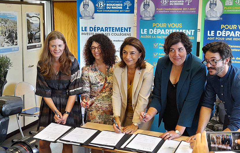 Signature de la convention de partenariat © CDC Biodiversité