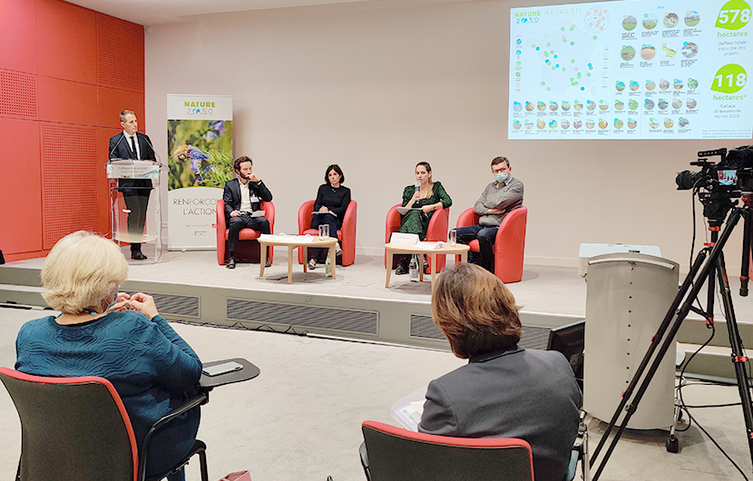 De gauche à droite, Antoine Cadi, Baptiste Perissin-Fabert, Stéphanie Clément-Grandcourt, Suzanne Rihal et Luc Abbadie © CDC Biodiversité