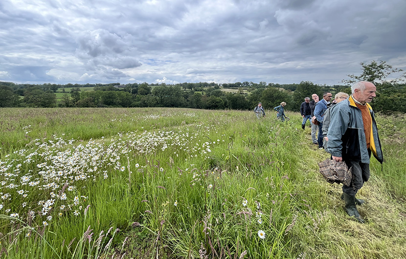 Visite du site avec les partenaires du projet et les riverains ©Fonds Nature 2050